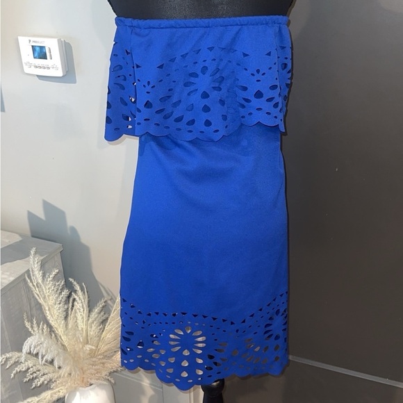 Blue Strapless Dress with Eyelet Details - Picture 3 of 3